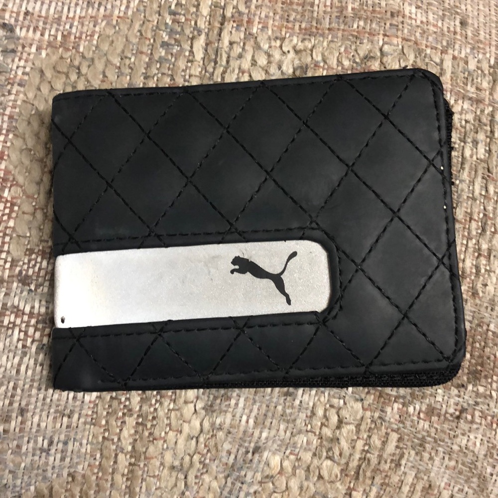A men’s puma wallet